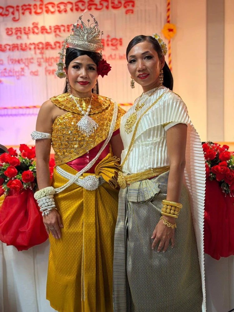 Apsara-Tanz und traditionelle Kostüme